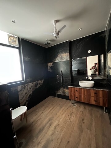 Kitchen in 4 BHK Builder Floor at Sector 42 – for Rent