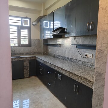 Kitchen in 3 BHK Builder Floor at Sector 40 – for Rent