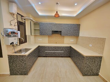 Living Room in 2 BHK Builder Floor at Sector 40 – for Rent