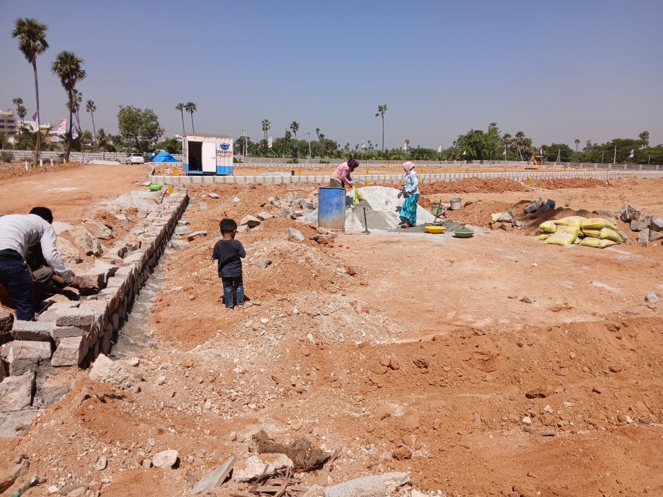 Plot For Sale in Baraipur