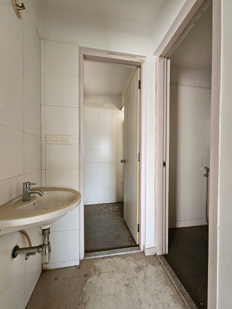 Bathroom, lodha-casa-rio 1 Bedroom 449 Sq.Ft. Apartment In Dombivli East Thane 8541902