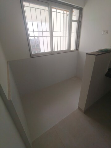 Room in 2 BHK Apartment at Mayuri Infinity, Undri – for Rent