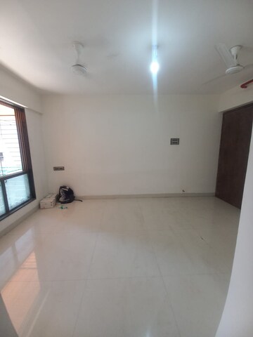 2 BHK Apartment For Rent in Ekta Tripolis, Goregaon West