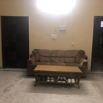 Bedroom in 4 BHK Villa at Sector 21 – for Rent