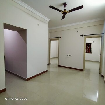 Room in 2 BHK Builder Floor at Hsr Layout – for Rent