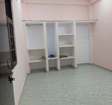 Room in 2 BHK Villa at Jankipuram – for Rent