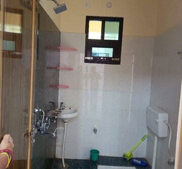 Bathroom in 2 BHK Villa at Jankipuram – for Rent