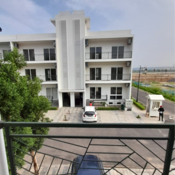 Balcony in 2.5 BHK Apartment at Central Park 3 Flower Valley, Sohna Sector 33 – for Rent