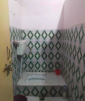 Bathroom in 2 BHK Villa at Aliganj – for Rent