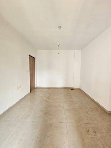 2 BHK Apartment For Rent in Lodha Casa Rio Gold, Dombivli East