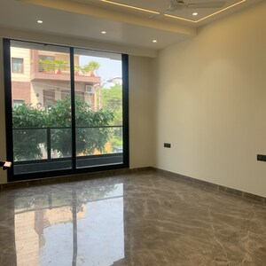 Room in 4 BHK Builder Floor at Ansal API Esencia, Sector 67 – for Sale