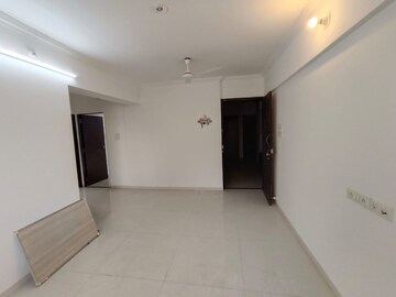 Room in 2.5 BHK Apartment at Apoorva Grace CHS, Chembur – for Rent