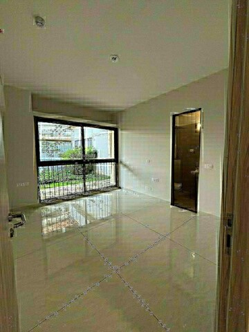 Room in 2 BHK Apartment at Magarpatta Nova, Mundhwa – for Sale