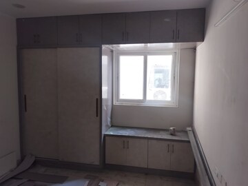 Room in 2.5 BHK Apartment at Candeur 40, Miyapur – for Rent
