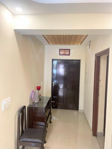 Living Room in 3.5 BHK Apartment at Orchid Petals, Sector 49 – for Rent