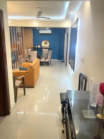 Team Area in 3.5 BHK Apartment at Orchid Petals, Sector 49 – for Rent