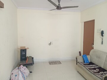 Furnished Amenities in 1 BHK Apartment at Bindra Complex, Andheri East – for Rent