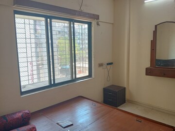 Room in 1 BHK Apartment at Bindra Complex, Andheri East – for Rent