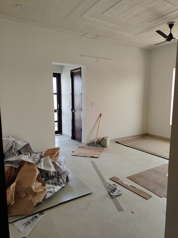 Master Bedroom in 6+ BHK Independent House at Sector 2 – for Rent