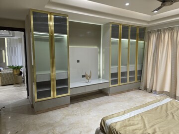 Room in 5 BHK Builder Floor at Niti Khand – for Sale