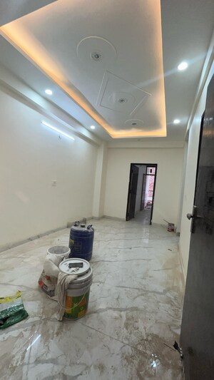 Parking in 1 BHK Apartment at Shree Homes Noida, Sector 73 – for Sale