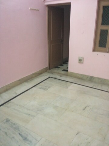 Room in 1 RK Builder Floor at Shivalik Nagar – for Rent