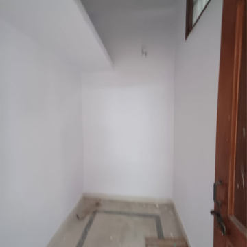 Furnished Amenities in 3.5 BHK Villa at Sector 23 – for Rent