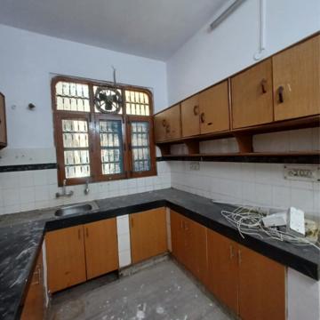 Kitchen in 3.5 BHK Villa at Sector 23 – for Rent