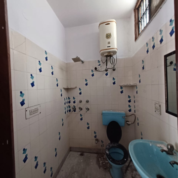 Bathroom in 3.5 BHK Villa at Sector 23 – for Rent