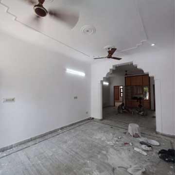 Room in 3.5 BHK Villa at Sector 23 – for Rent