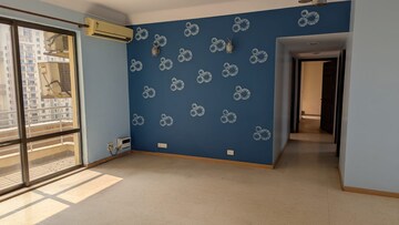 Room in 3.5 BHK Apartment at Unitech Fresco, Sector 50 – for Rent