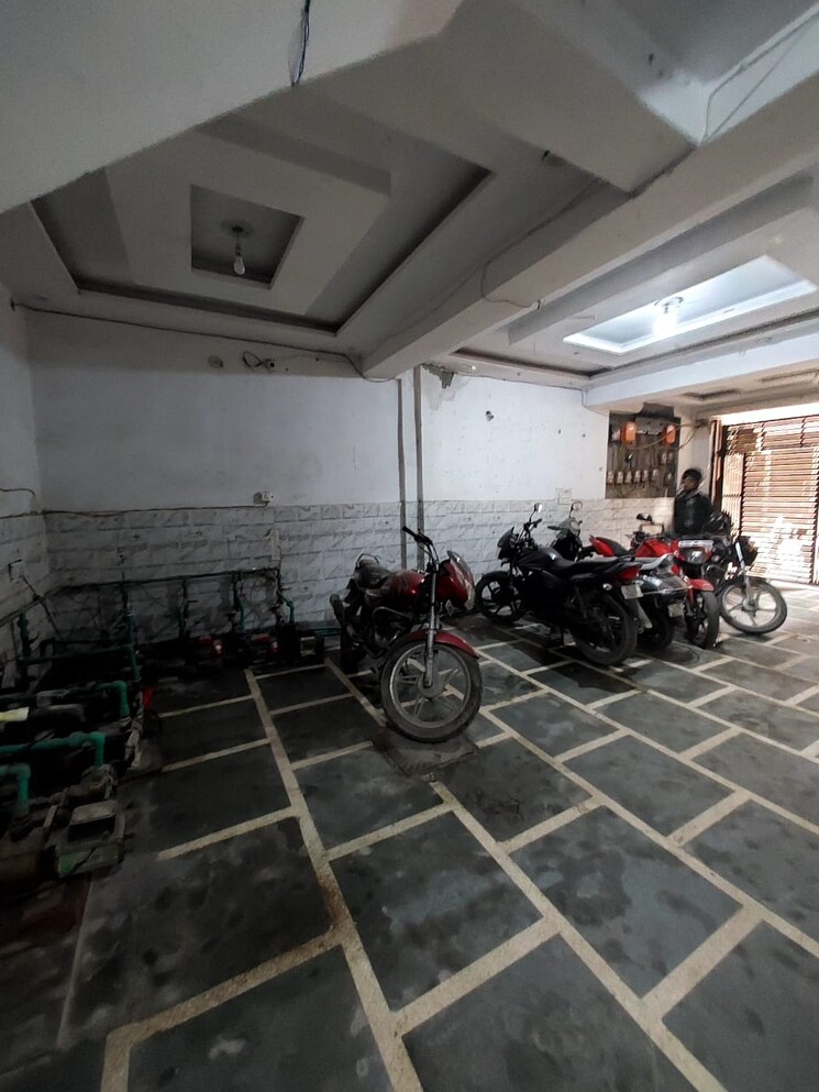  Parking, uttam nagar 2 Bedroom 900 Sq.Ft. Apartment In Uttam Nagar Delhi 8542948