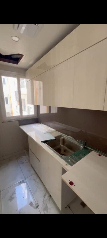 Master Bedroom in 2.5 BHK Apartment at Central Park Cerise Suites, Sohna Sector 33 – for Rent