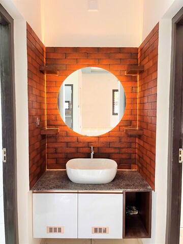 Bathroom in 6+ BHK Independent House at Kolazhy – for Sale