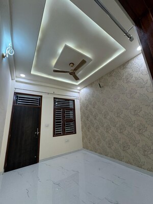 Room in 3 BHK Independent House at Kalwar Road – for Sale
