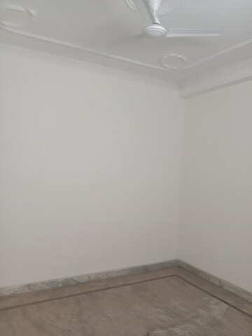 Room in 4 BHK Builder Floor at Sector 42 – for Rent