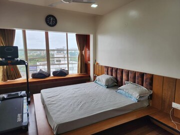 Bedroom in 3.5 BHK Apartment at Parmar Garden, Wanwadi – for Rent