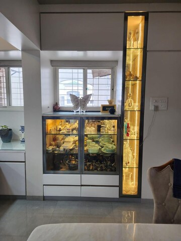 Bedroom in 3.5 BHK Apartment at Parmar Garden, Wanwadi – for Rent