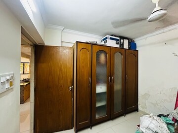Furnished Amenities in 3 BHK Apartment at Vakola – for Rent
