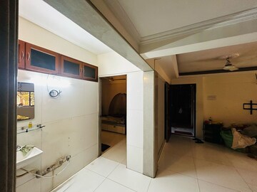  3 BHK Apartment at Vakola – for Rent