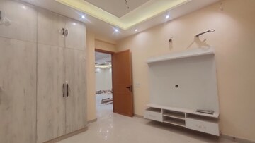 Room in 4 BHK Builder Floor at Sector 4 – for Sale