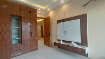 Room in 4 BHK Builder Floor at Sector 4 – for Sale