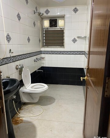 Master Bedroom in 3 BHK Apartment at Patliputra Building, Andheri West – for Rent
