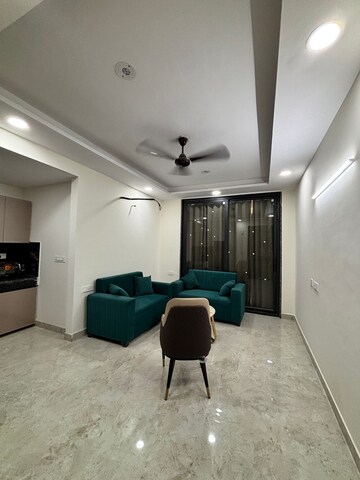 Team Area in 1 BHK Apartment at The Grand, Sector 52 – for Rent