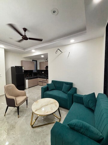 Team Area in 1 BHK Apartment at The Grand, Sector 52 – for Rent