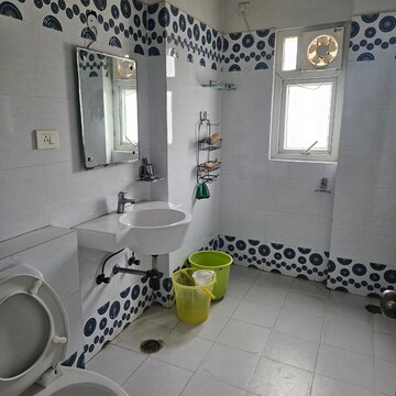Bathroom in 4 BHK Apartment at Sunshine Helios, Sector 78 – for Rent