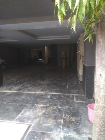 Parking in 4 BHK Builder Floor at New Friends Colony – for Rent