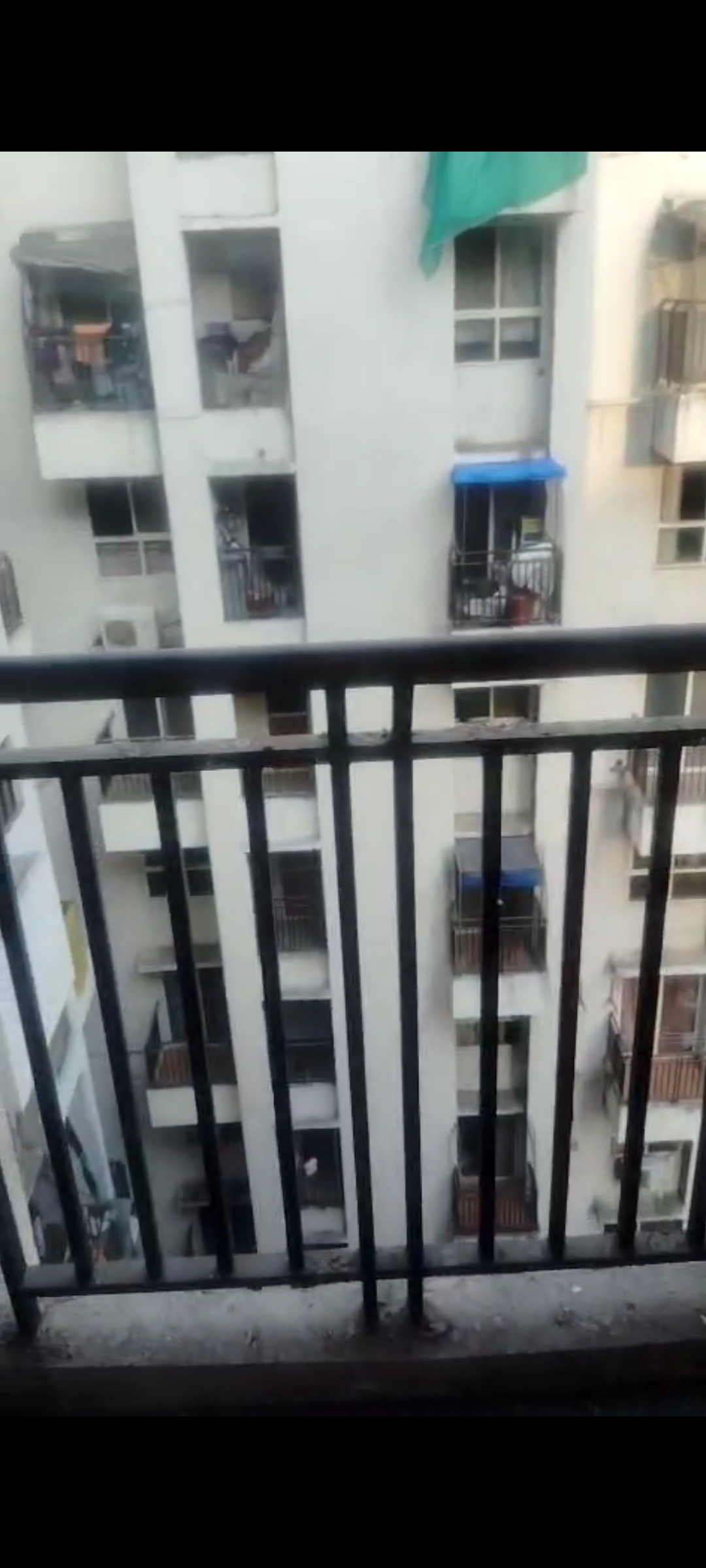 1.5 BHK + Extra Room Apartment For Sale in Ozone Complex