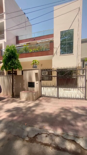  Plot For Sale in Sector 4