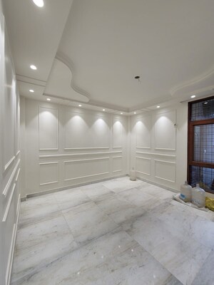 Bathroom in 5 BHK Apartment at Pioneer Araya, Sector 62 – for Sale